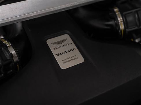 Used 2021 Aston Martin V8 Vantage Coupe RWD image 17