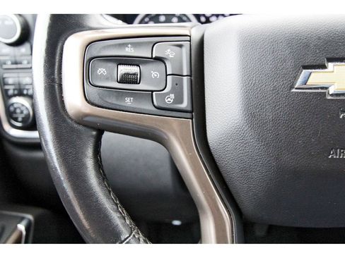 Used 2022 Chevrolet Silverado 1500 High Country w/ Technology Package image 15