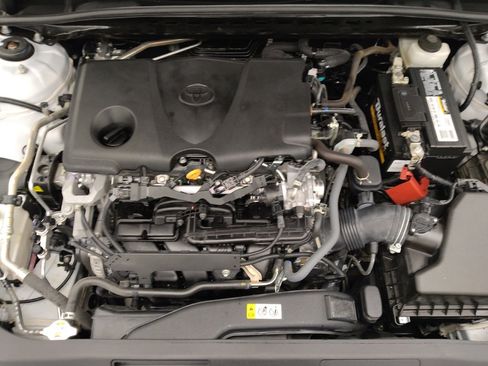 Used 2022 Toyota Camry LE FWD image 30