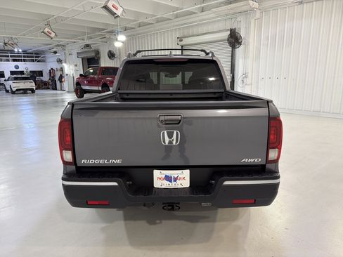Used 2017 Honda Ridgeline RTL-E image 4