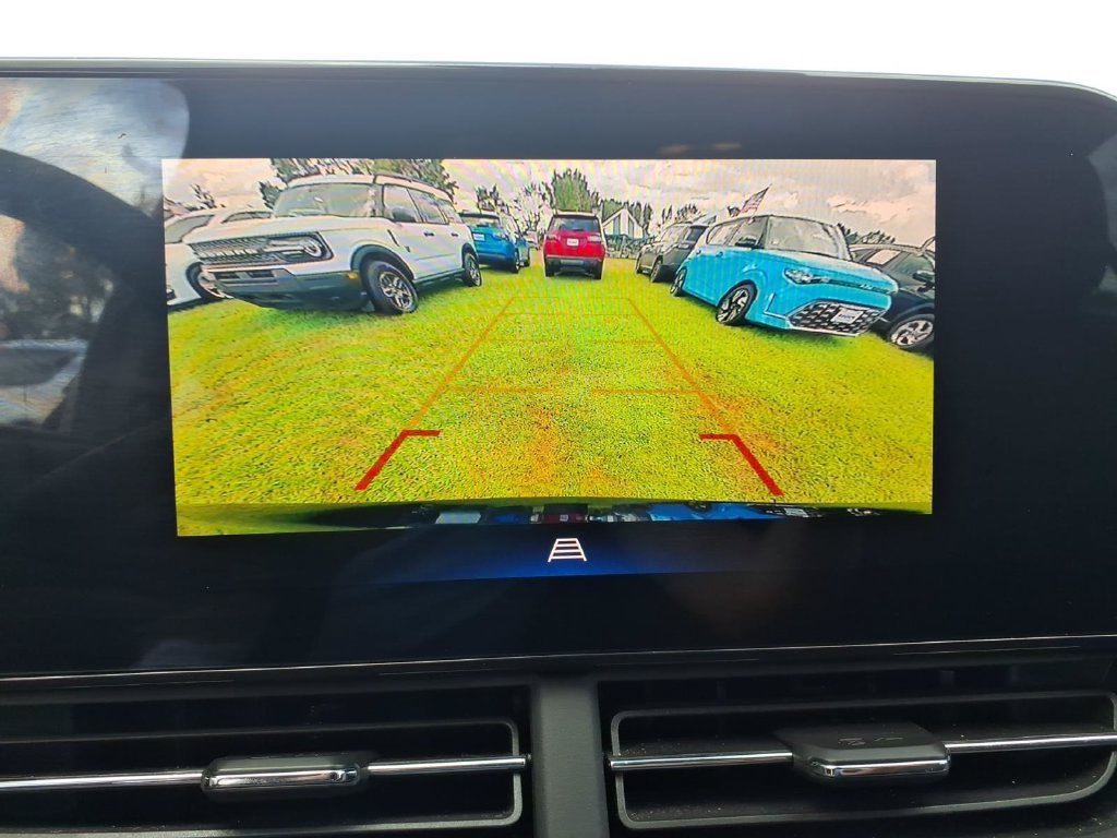 Used 2024 Chevrolet Trax LT FWD image 10