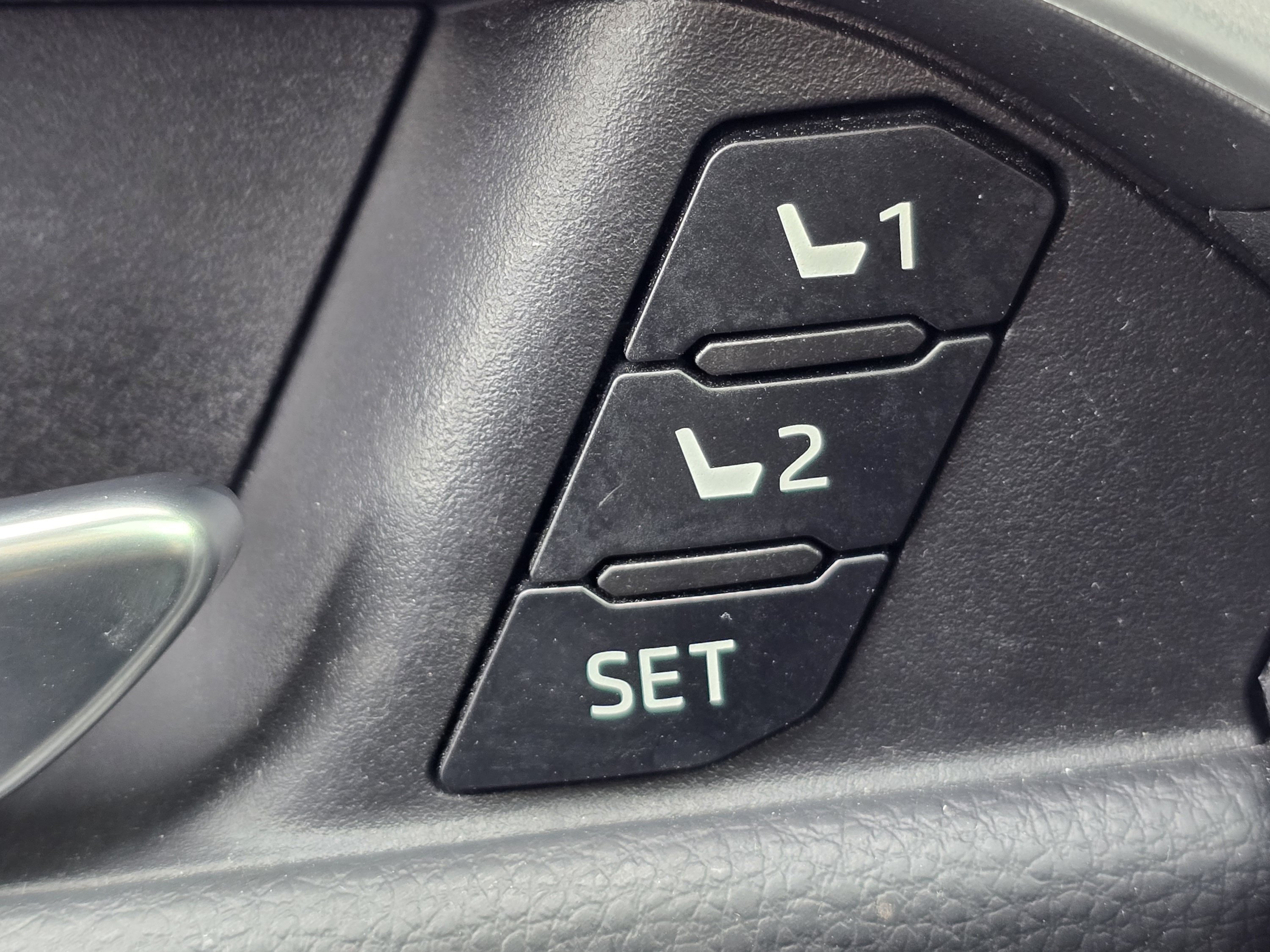 Used 2024 Toyota RAV4 XSE w/ Advanced Technology Package AWD/4WD image 20
