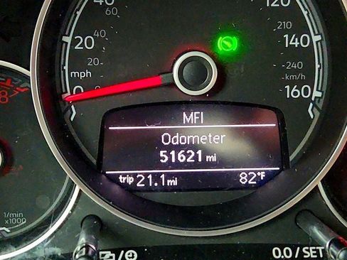 Used 2018 Volkswagen Beetle 2.0T S FWD image 14
