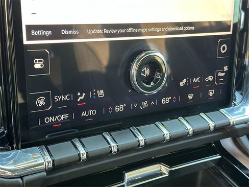 Used 2025 GMC Yukon Denali image 37