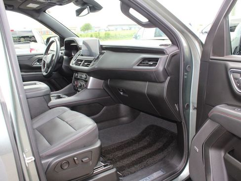 Used 2023 Chevrolet Tahoe RST w/ Luxury Package AWD/4WD image 39