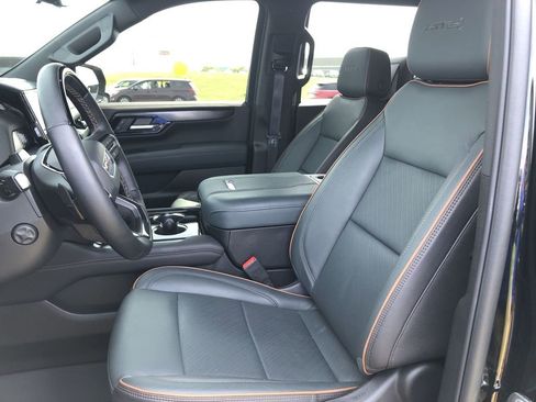 Used 2025 GMC Yukon AT4 w/ AT4 Premium Plus Package AWD/4WD image 24