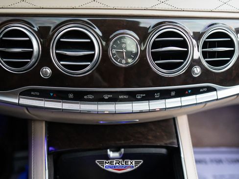 Used 2015 Mercedes-Benz S 550 Sedan image 32
