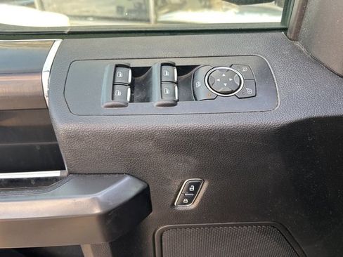 Used 2018 Ford F150 XLT w/ Equipment Group 302A Luxury image 8