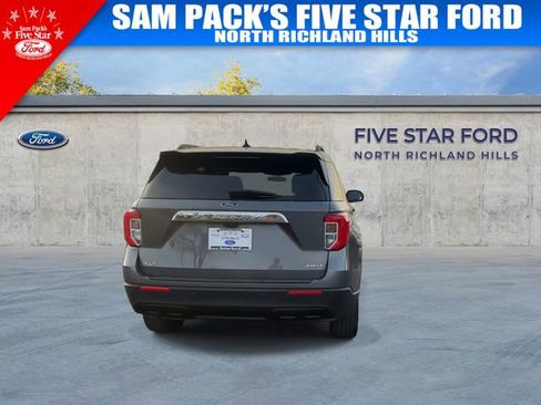 Used 2024 Ford Explorer XLT image 8