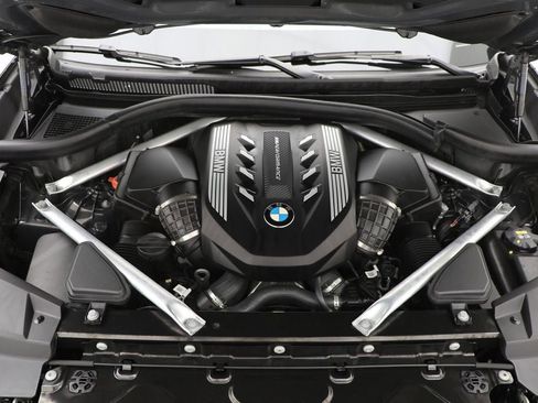 Used 2022 BMW X5 M50i w/ Executive Package image 33