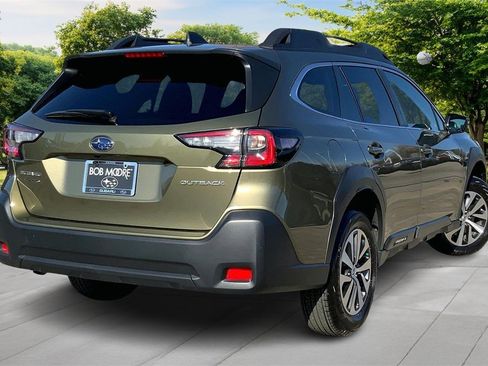 Certified 2025 Subaru Outback Premium image 6