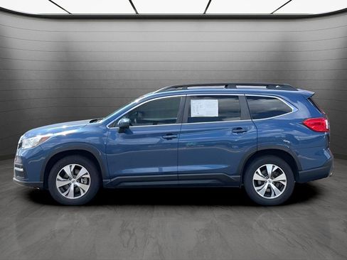 Used 2022 Subaru Ascent Premium AWD/4WD image 2