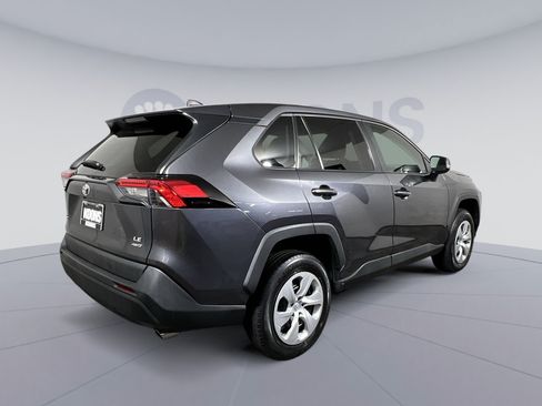 Used 2023 Toyota RAV4 LE AWD/4WD image 11