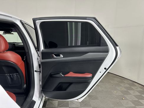 Used 2023 Kia K5 GT-Line image 37