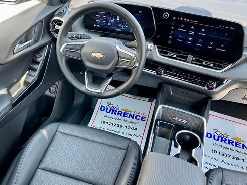 Used 2025 Chevrolet Equinox LT w/ Convenience Package II image 17