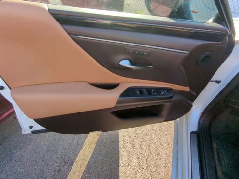 Used 2021 Lexus ES 250 w/ Premium Package AWD/4WD image 8