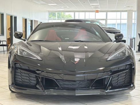 Used 2026 Chevrolet Corvette Z06 RWD image 3