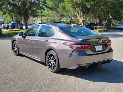 Used 2023 Toyota Camry SE w/ Convenience Package FWD image 5
