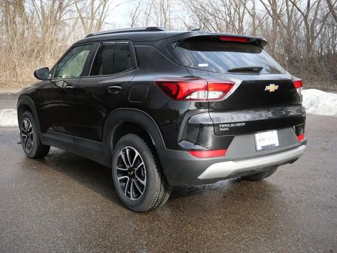 Used 2025 Chevrolet TrailBlazer LT AWD/4WD image 5