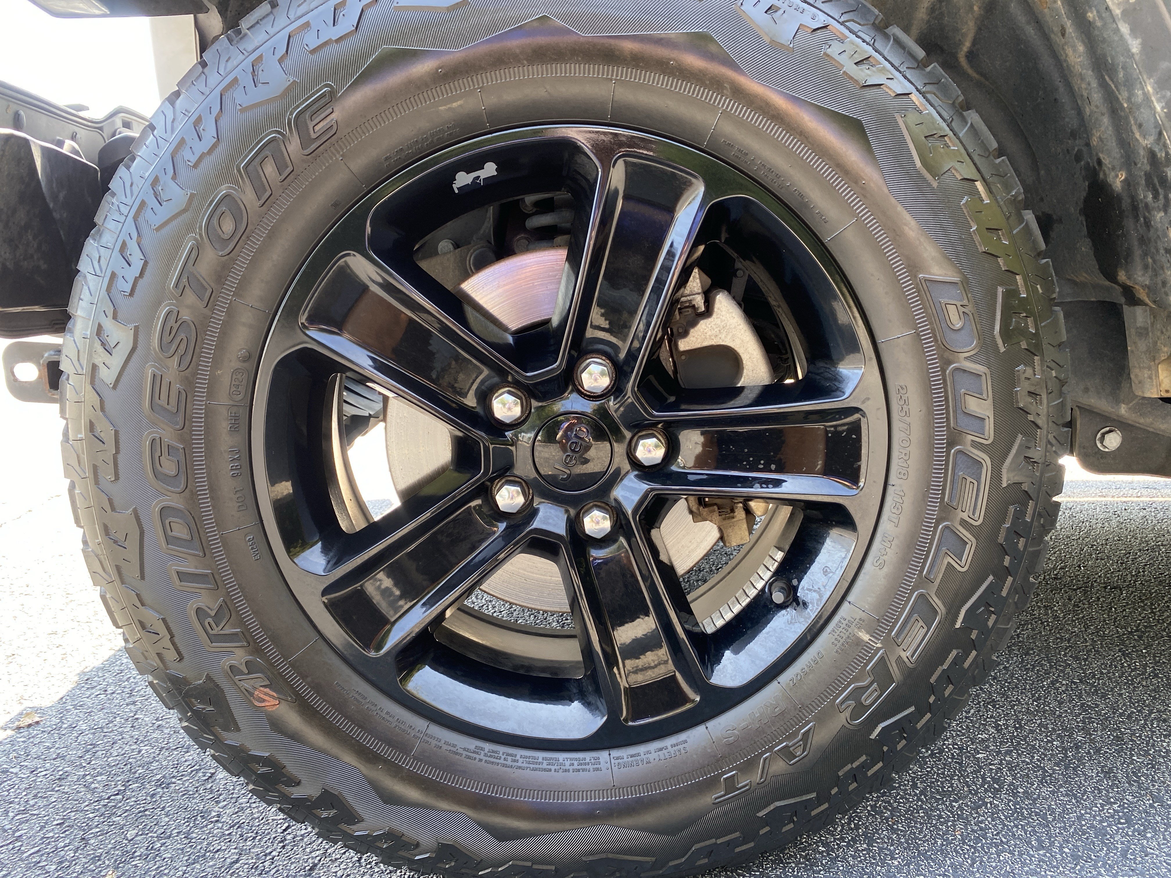 Used 2023 Jeep Wrangler Unlimited Sahara AWD/4WD image 41