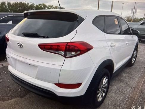 Used 2017 Hyundai Tucson SE image 3