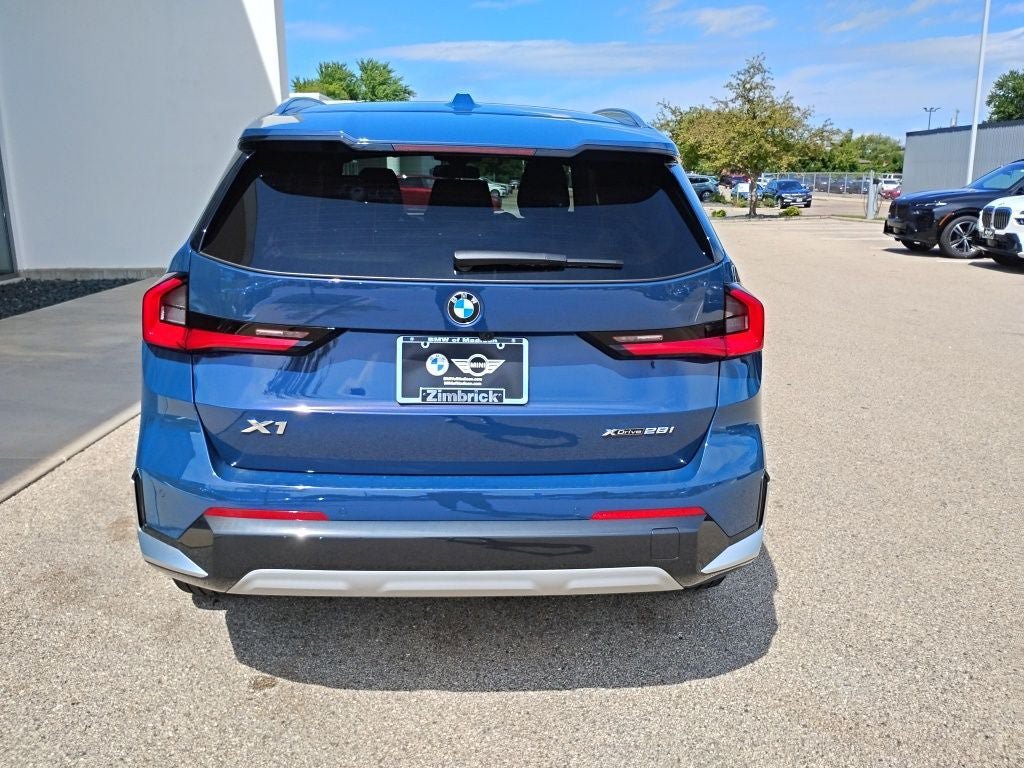 Used 2026 BMW X1 xDrive28i w/ Technology Package AWD/4WD image 4