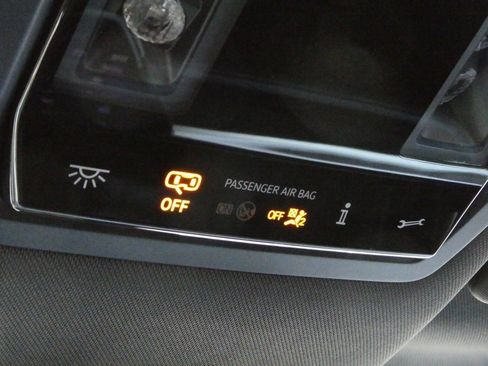 New 2025 Volkswagen ID. Buzz Pro S image 17