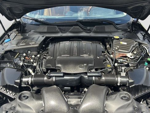 Used 2018 Jaguar XJ L Portfolio RWD image 21