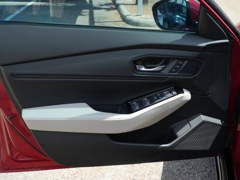 Used 2023 Honda Accord Touring image 13