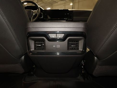 Used 2024 Chevrolet Silverado 1500 ZR2 w/ Technology Package AWD/4WD image 31