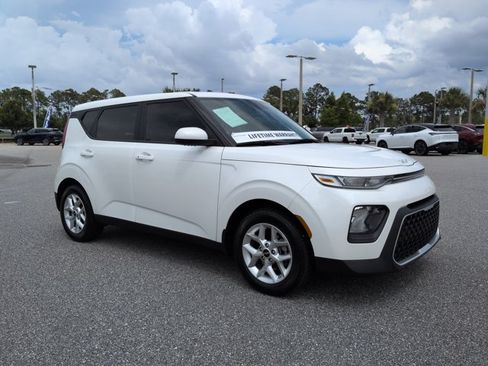Used 2022 Kia Soul S FWD image 3