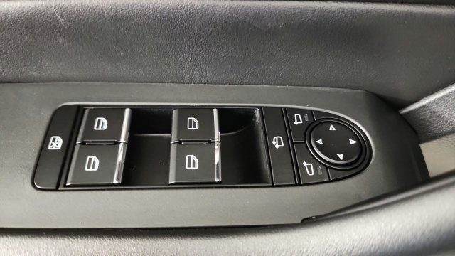 Used 2025 MAZDA CX-70 Plug-In Hybrid w/ Premium Plus AWD/4WD image 47
