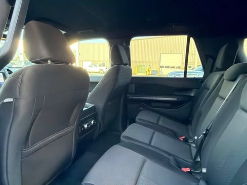 Used 2021 Ford Expedition XLT AWD/4WD image 21