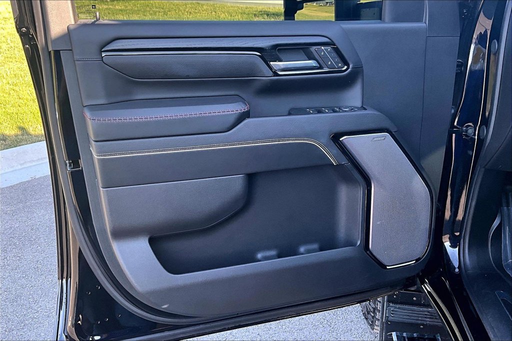 Used 2025 GMC Sierra 2500 AT4X AWD/4WD image 24