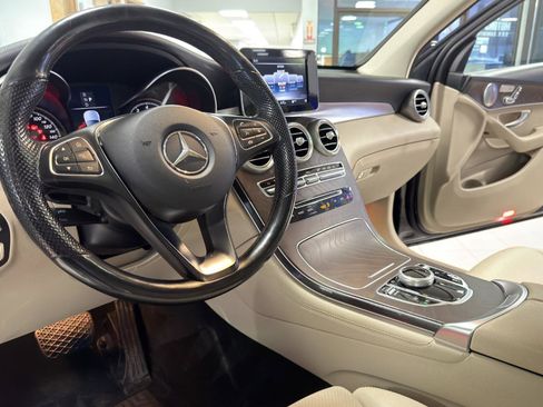 Used 2019 Mercedes-Benz GLC 300 GLC300 4MATIC image 30