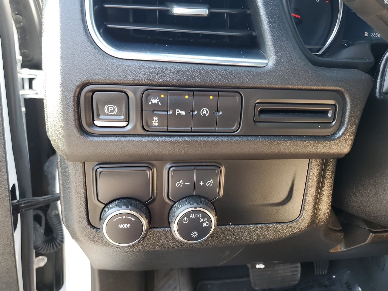 Used 2023 Chevrolet Suburban LS w/ Driver Alert Package RWD image 27