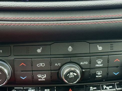 Used 2024 Dodge Durango GT w/ Trailer Tow Group IV image 19