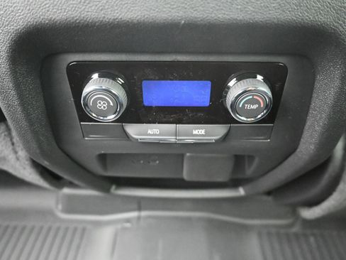 New 2026 Chevrolet Traverse LT w/ Driver Confidence Package FWD image 24