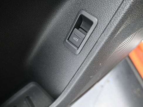 Used 2025 Audi Q3 2.0T Premium image 23