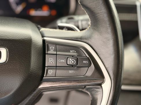 Used 2021 Jeep Grand Cherokee L Limited AWD/4WD image 28