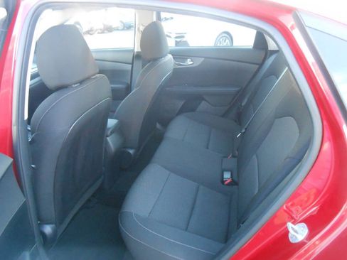 Used 2019 Kia Forte LXS image 11