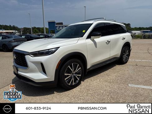 Used 2023 INFINITI QX60 Sensory w/ Vision Package AWD/4WD image 14