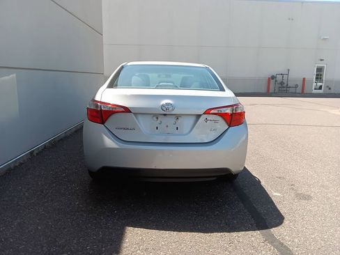 Used 2016 Toyota Corolla LE FWD image 3