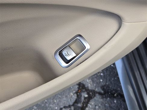 Used 2019 Mercedes-Benz S 560 Sedan image 15