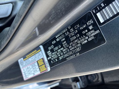 Used 2024 Kia Forte LXS FWD image 27