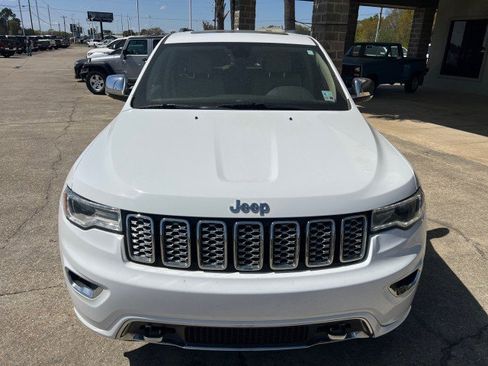 Used 2018 Jeep Grand Cherokee Overland image 14