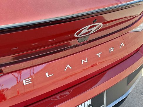 Certified 2025 Hyundai Elantra Sport image 12