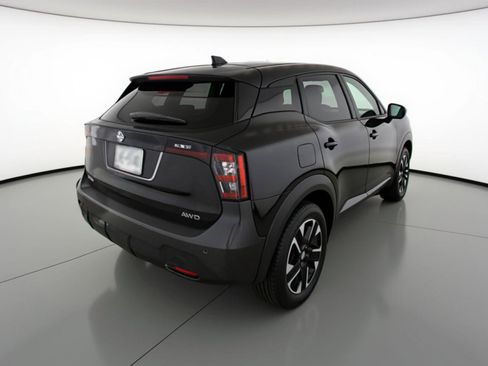 Used 2025 Nissan Kicks SV image 9