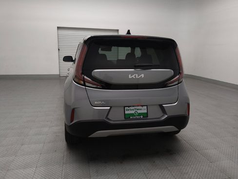 Used 2025 Kia Soul LX image 6