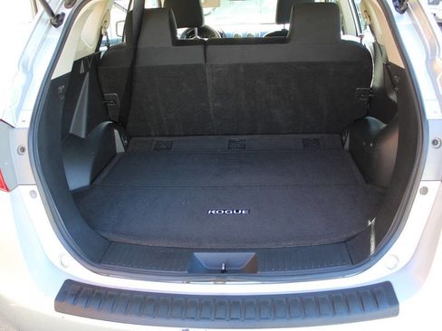 Used 2011 Nissan Rogue S image 30